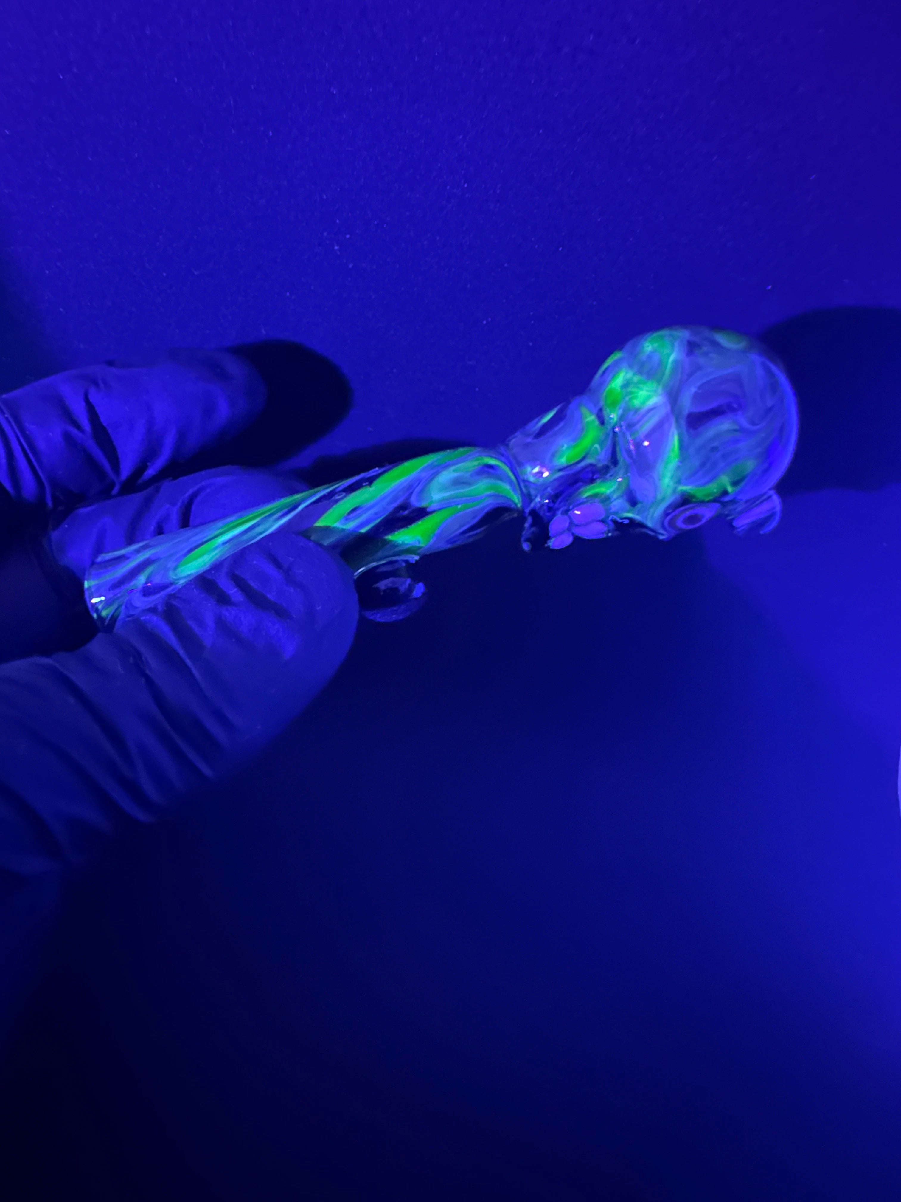Uv skull collab with @brasa_glass
