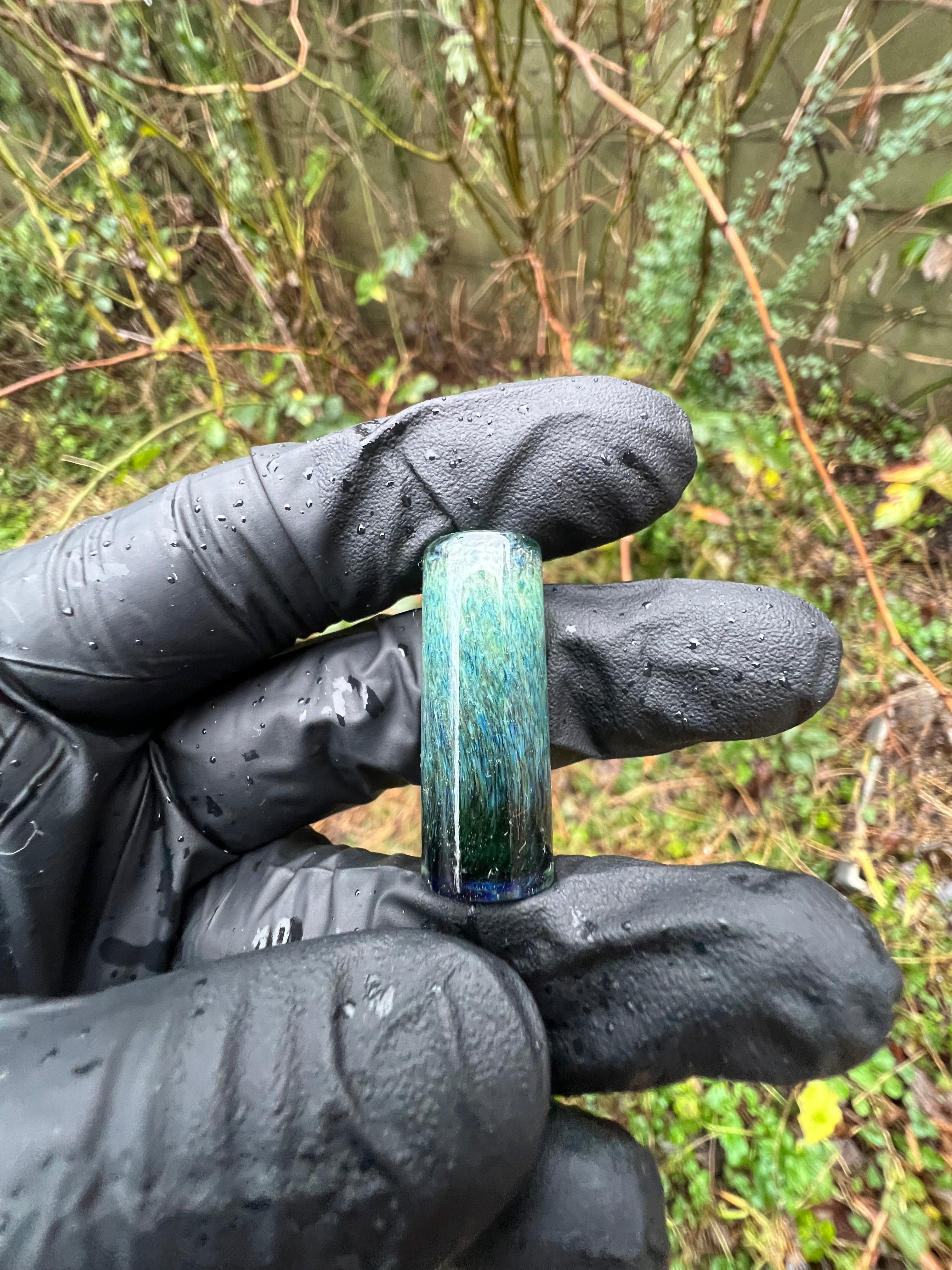 Blue sparkling striking frit