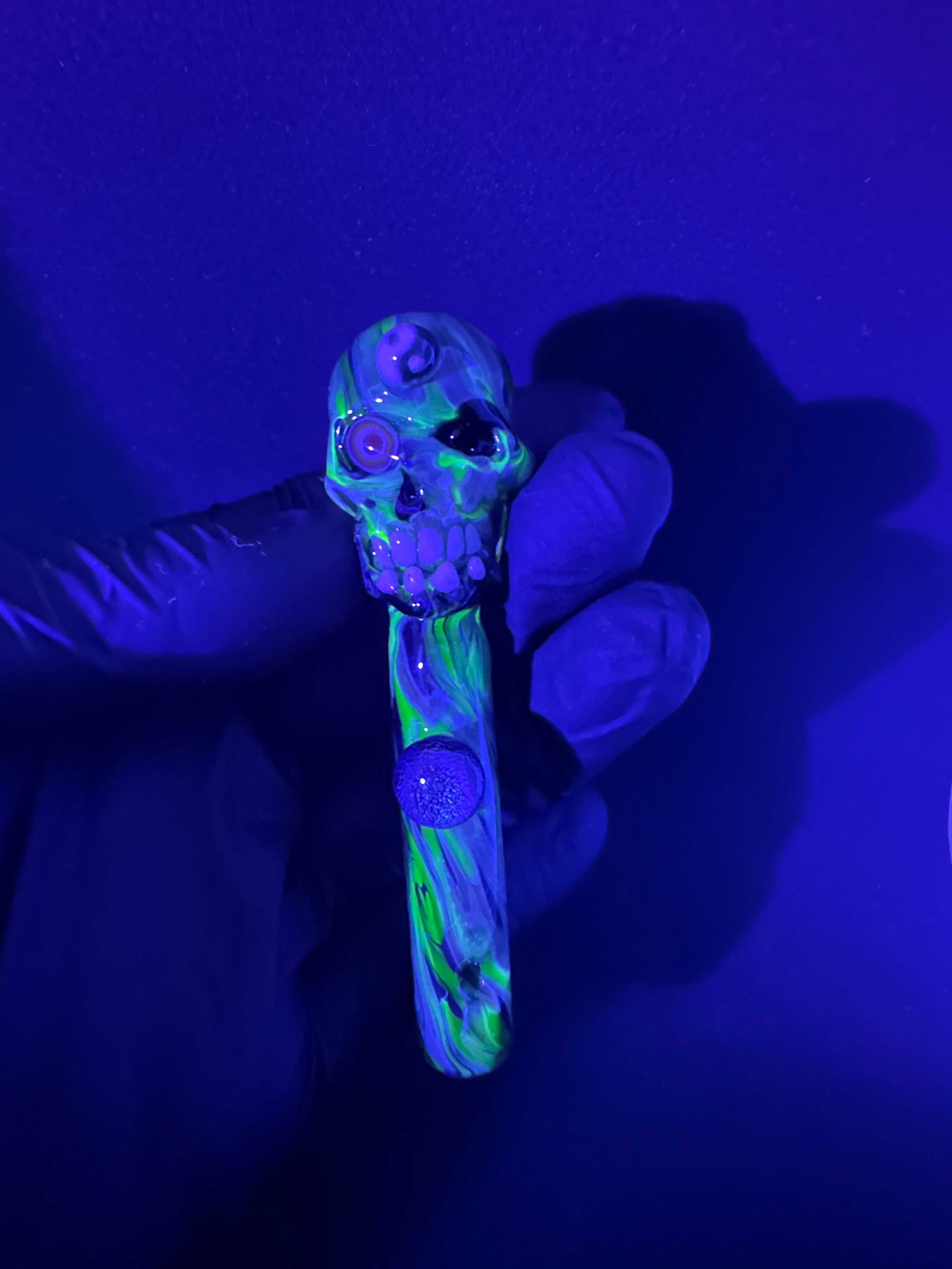 Uv skull collab with @brasa_glass