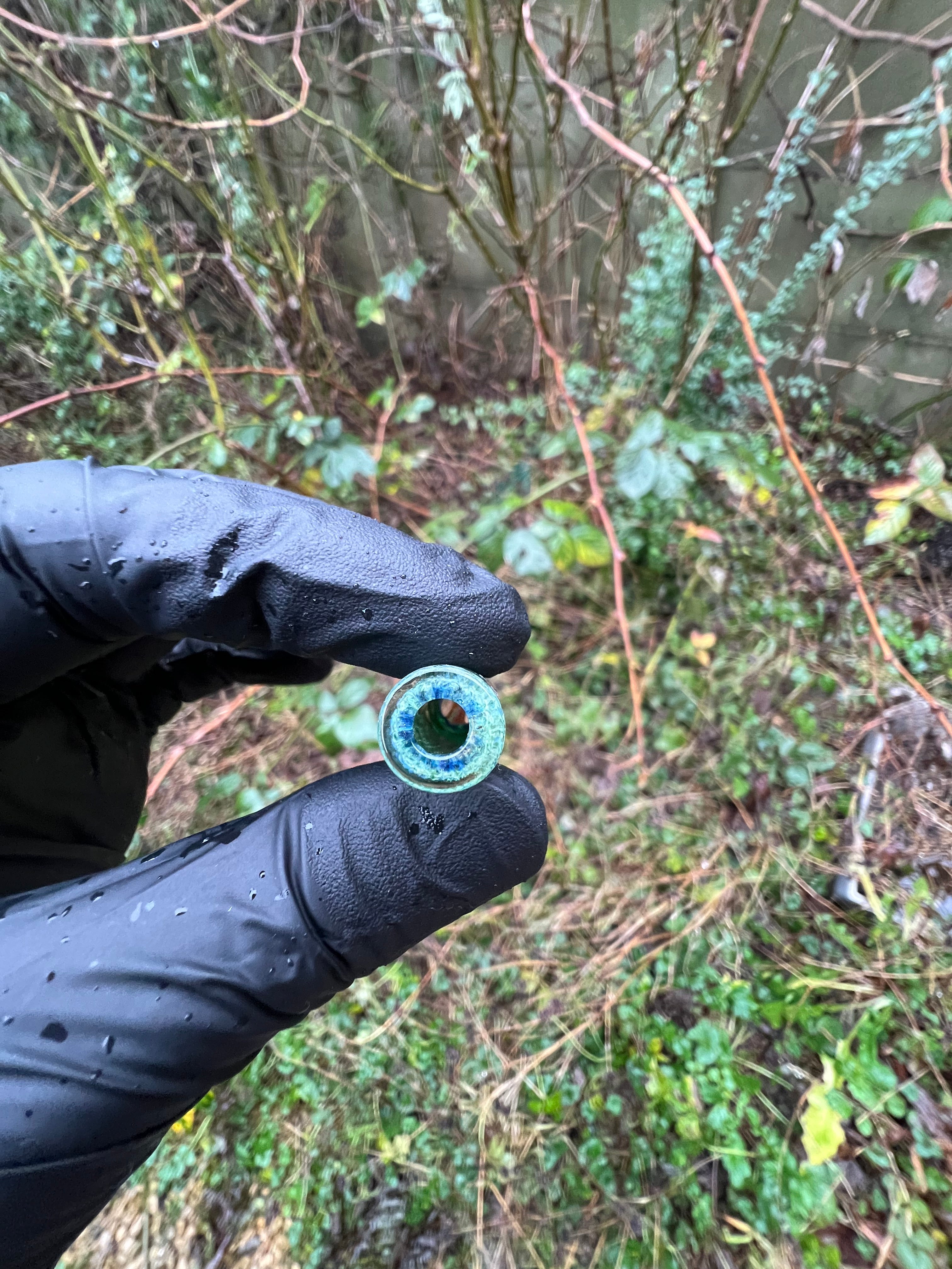 Blue sparkling striking frit