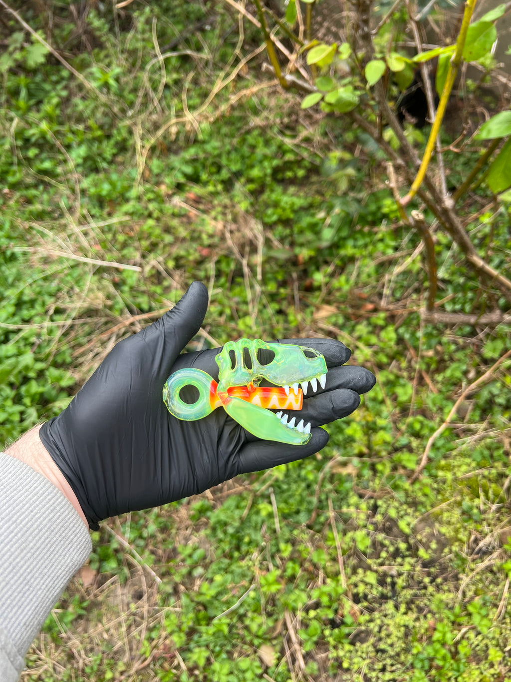T-rex pendy