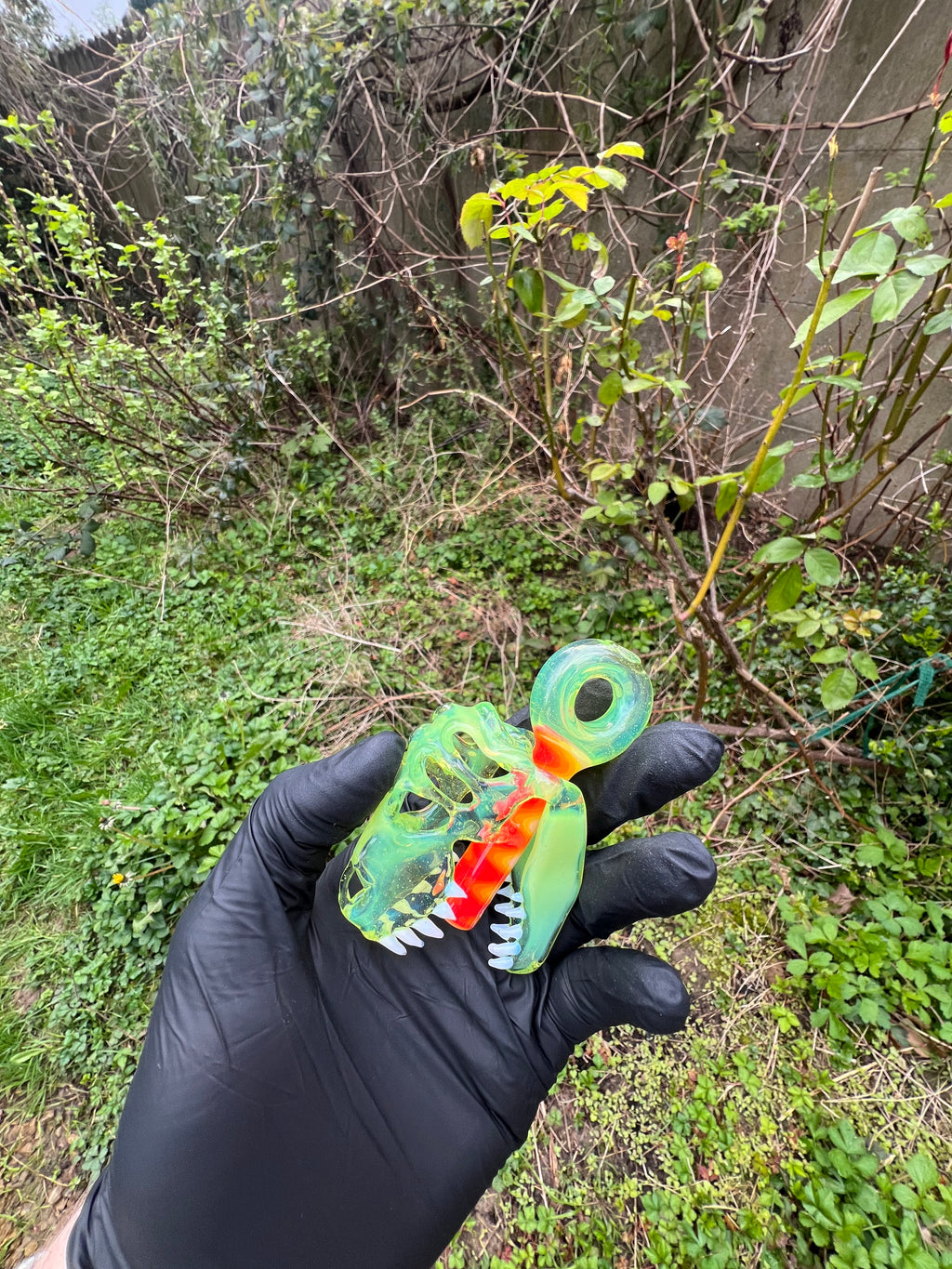 T-rex pendy