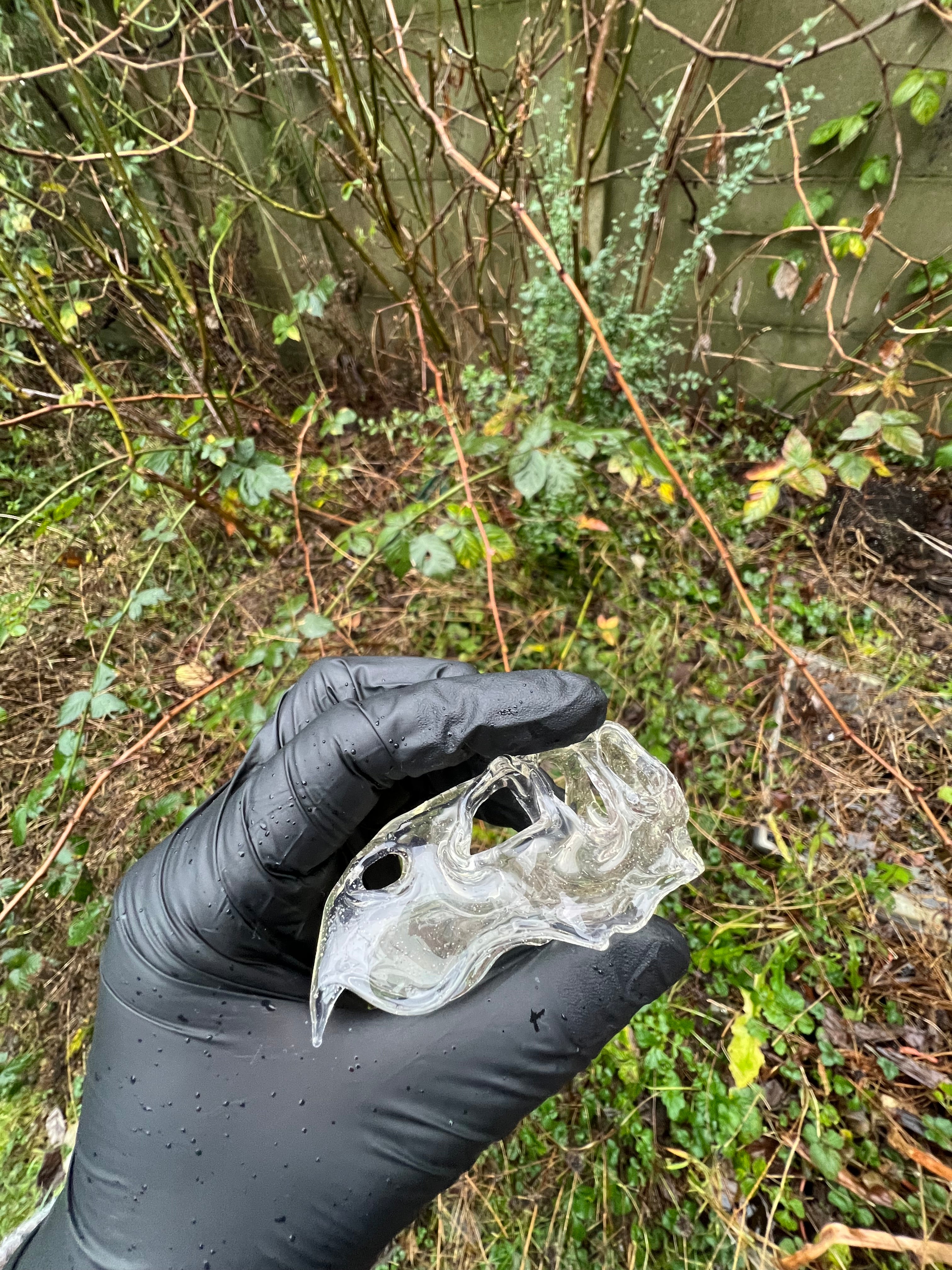 Terror bird UV blue skull pendy