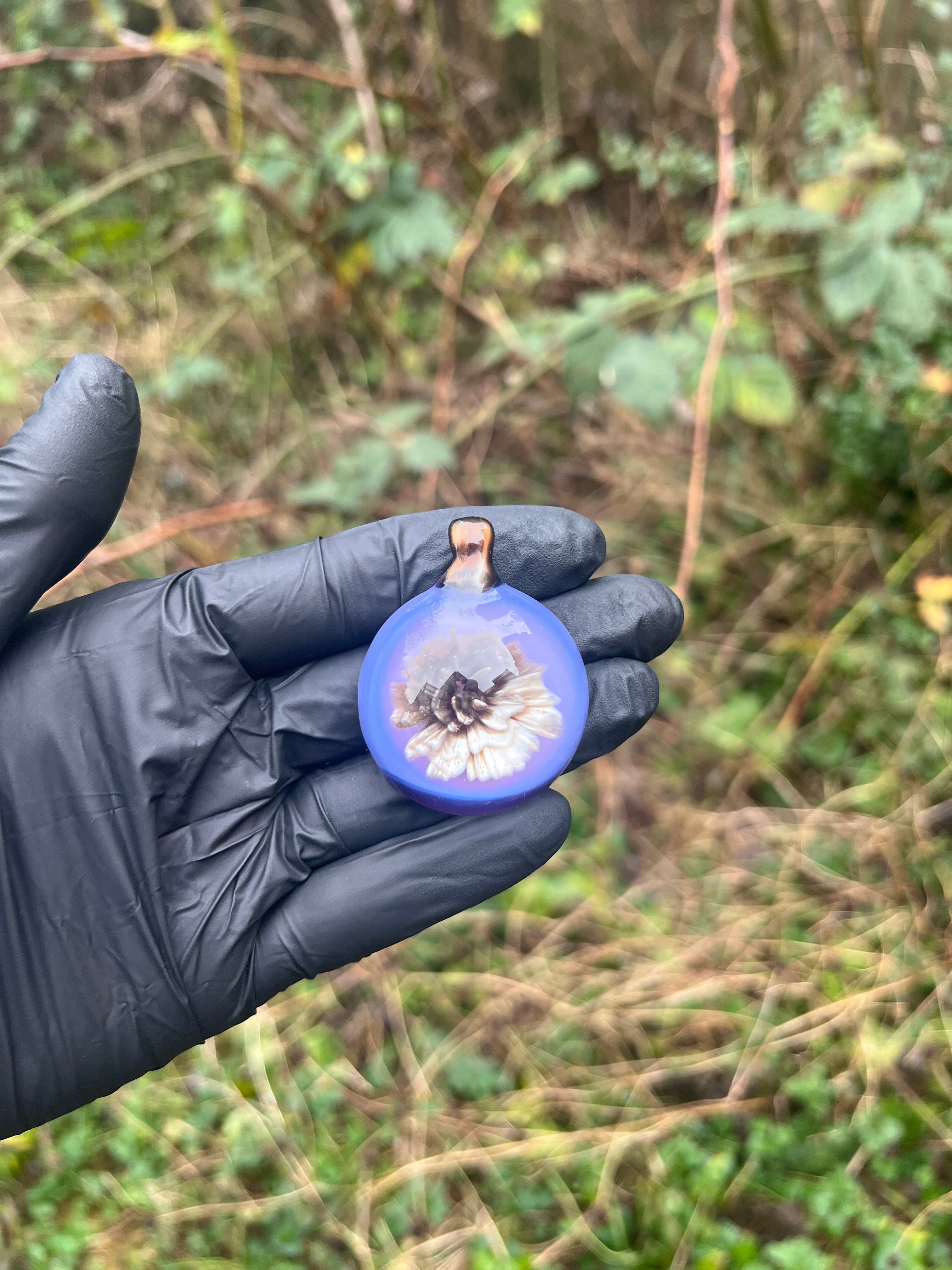 Electrum flower implosion pendy