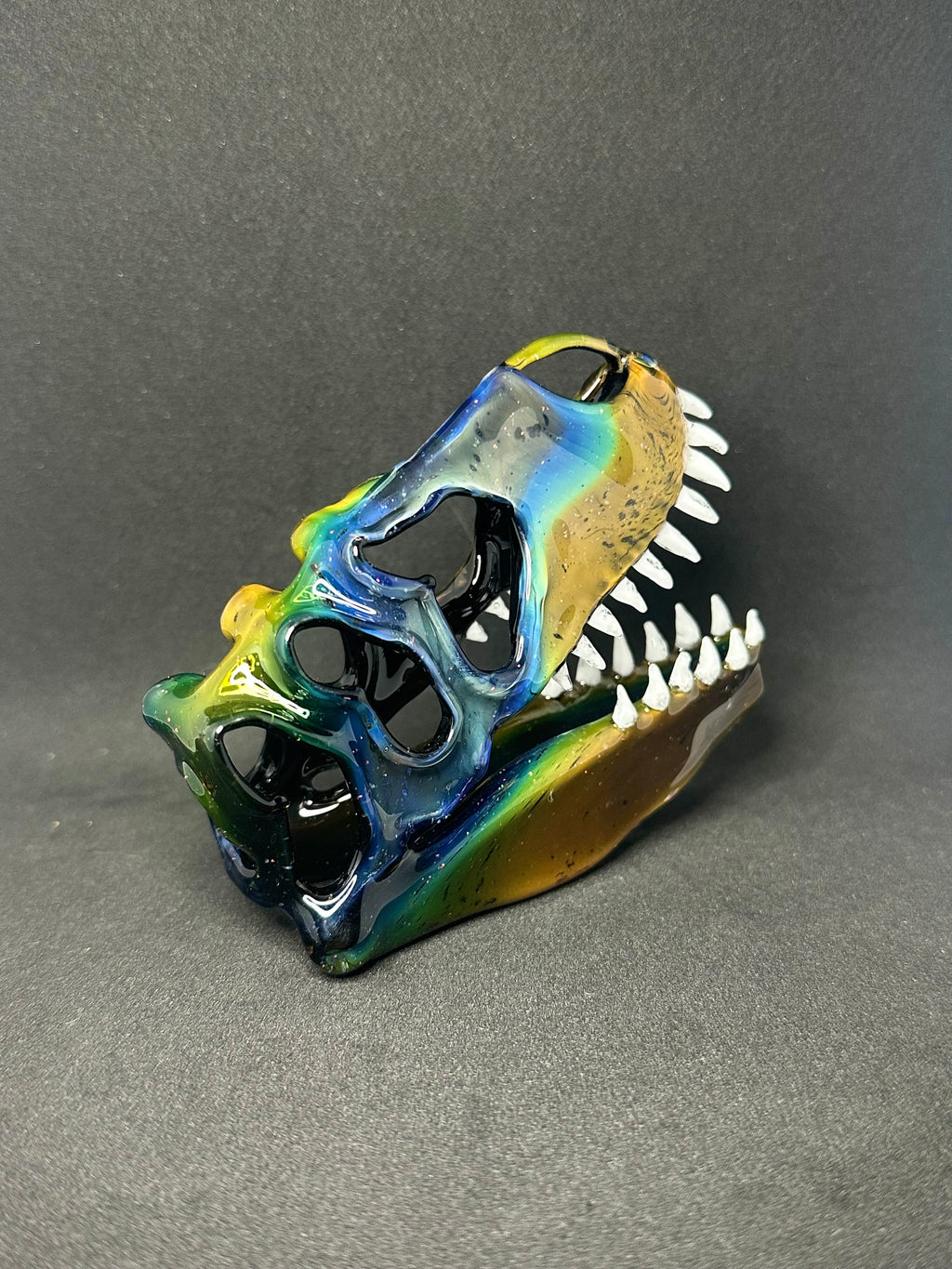 T rex skull Opals, Gold and Silver fume in collab with @buddhaflow_glass ( case include )