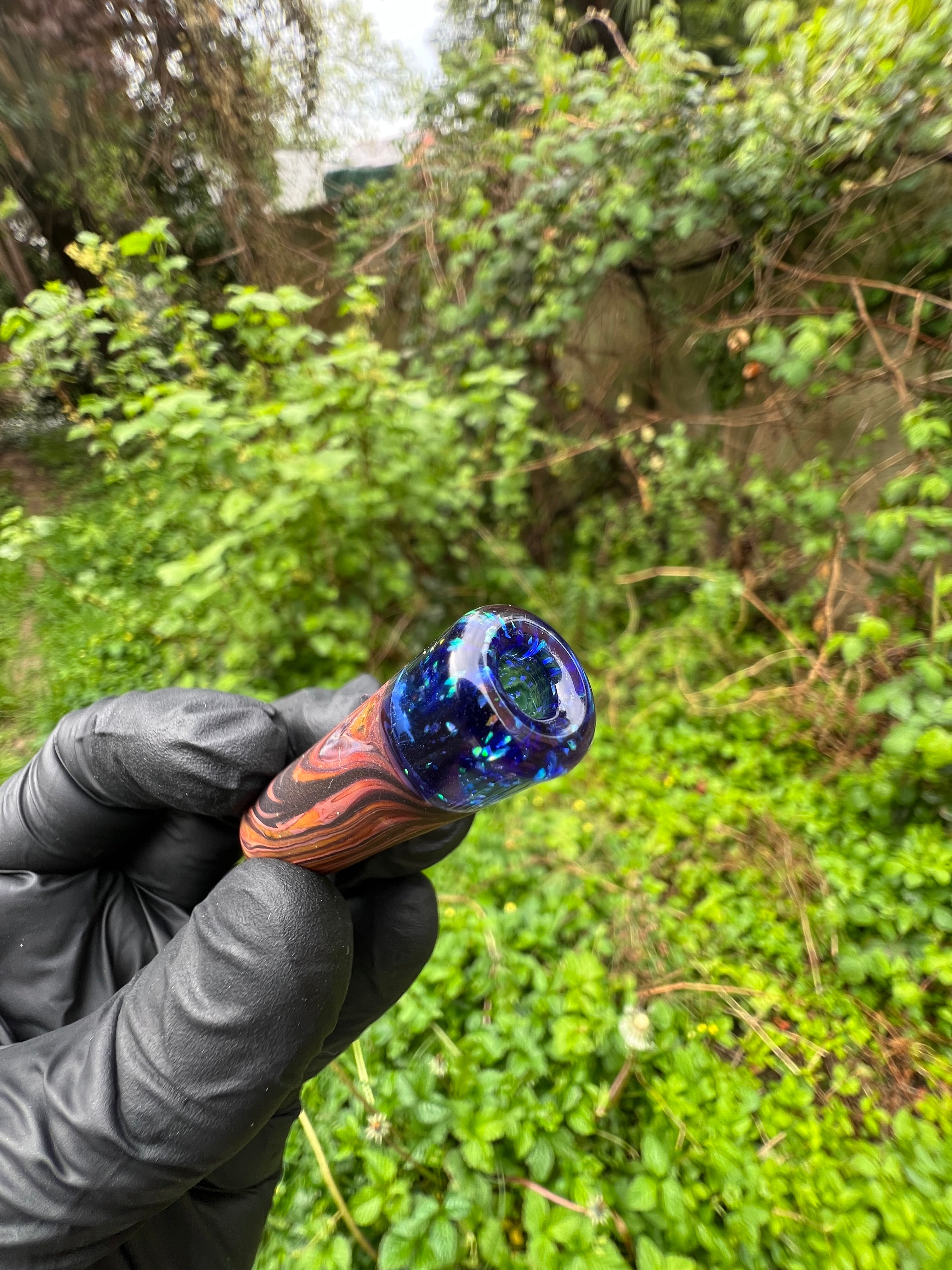 Wood sandblasted with opals
